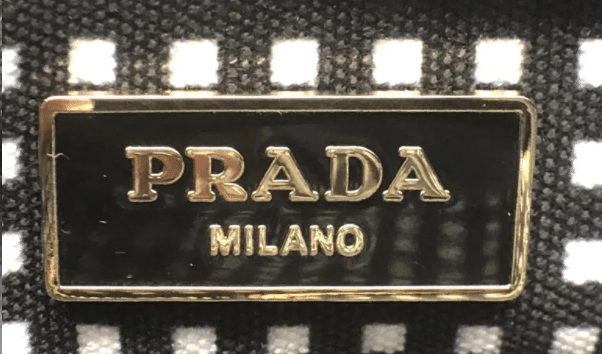 偽物が多いってホント！？PRADAの偽物の見分け方｜埼玉の出張買取