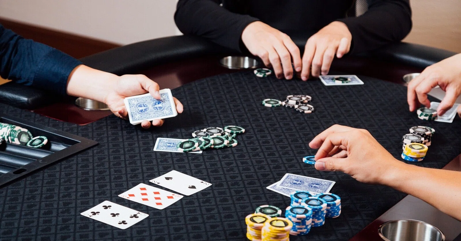 ポーカーは「人」と戦うゲームである。――その面白さと始め方について 