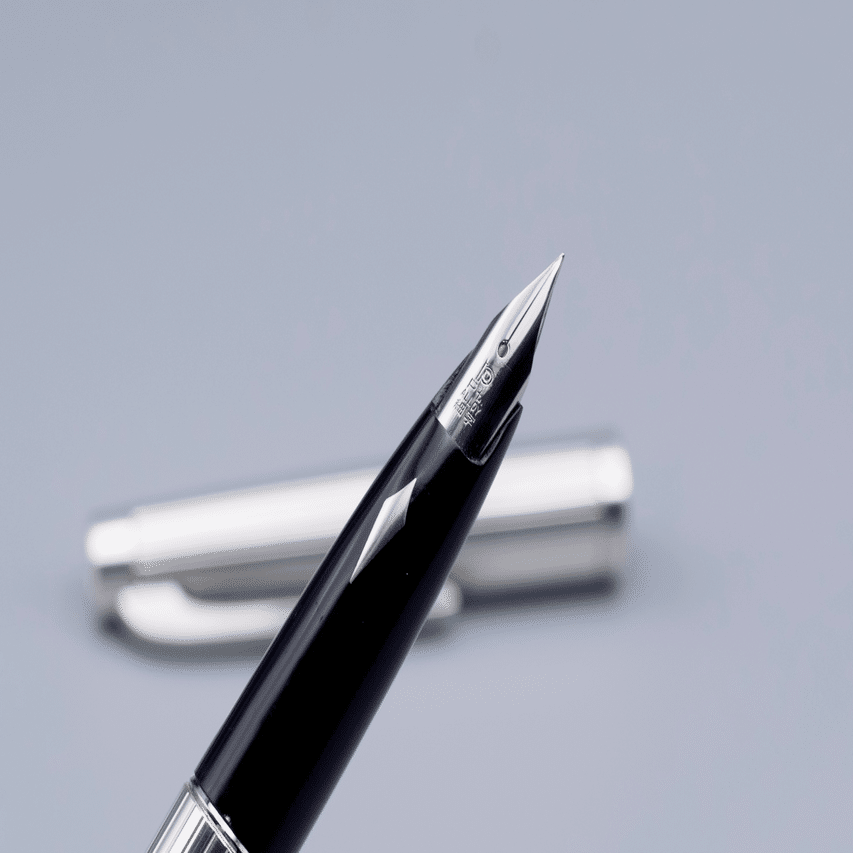 スターリングシルバーの高級万年筆を日常使いにする。｜もたれる@面倒