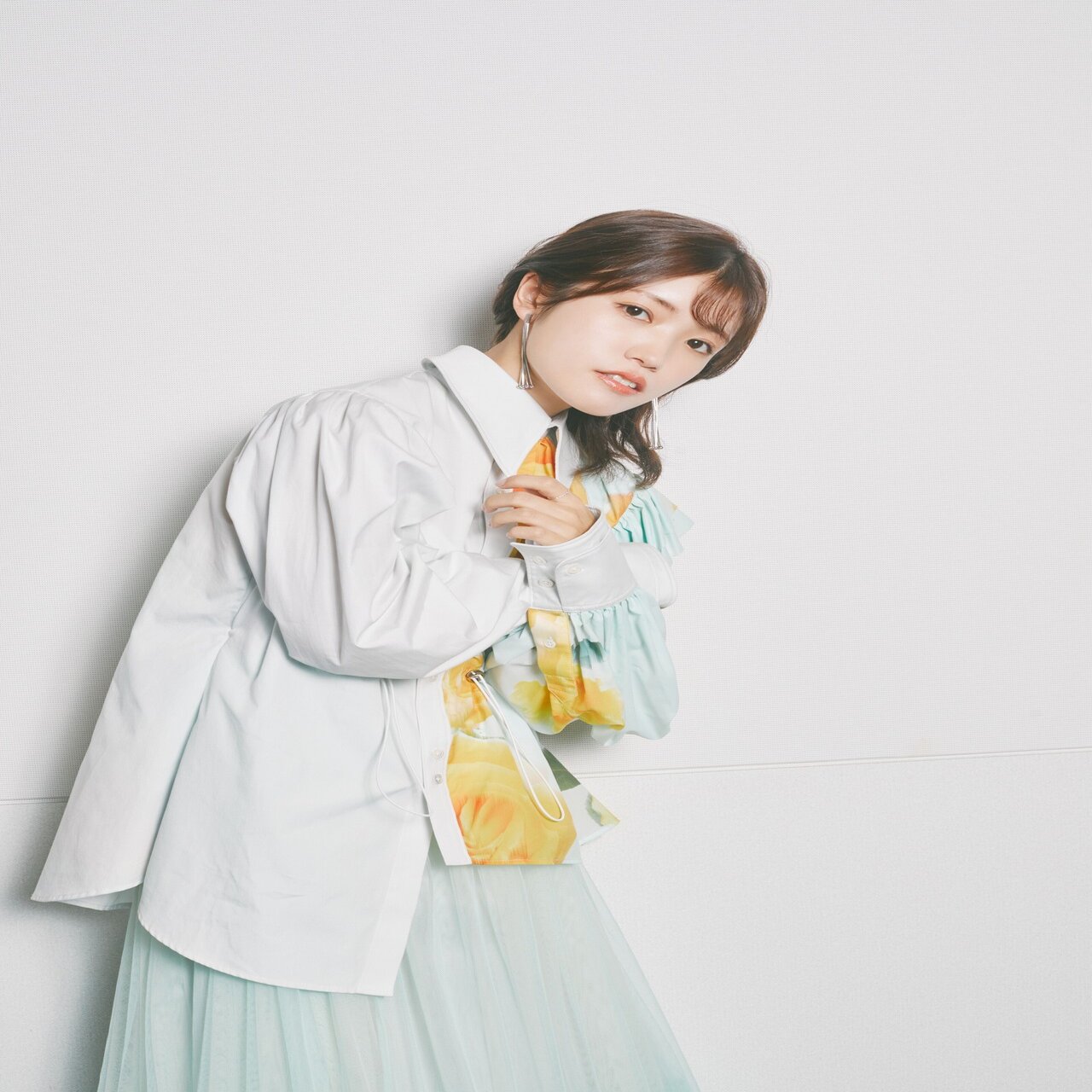 私はこの作品をやる運命」美山加恋、アニメ映画『フラ・フラダンス』の声優オーディションで意気込んだ理由｜ホリプロ発エンタメマガジン「リーズンルッカ」, image size:1280x1920