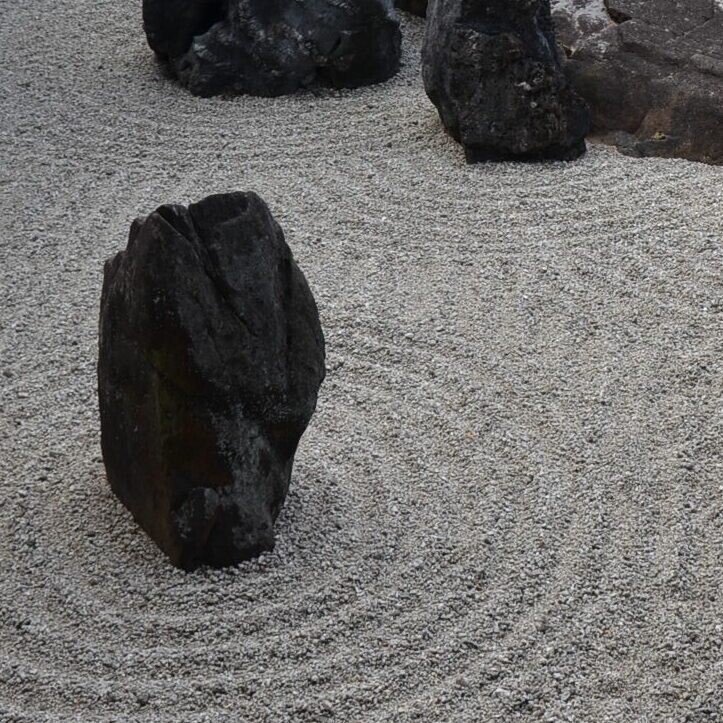 机の上の枯山水｜sanchi
