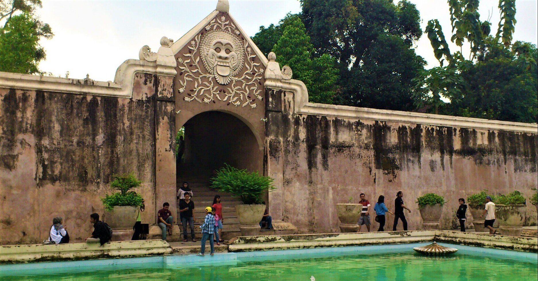 東南アジアの風景 3 インドネシア ジョグジャカルタ 水の王宮タマンサリ Katy Note 東南アジアの風景 3 インドネシア ジョグジャカルタ 水の王宮タマンサリ Katy Note