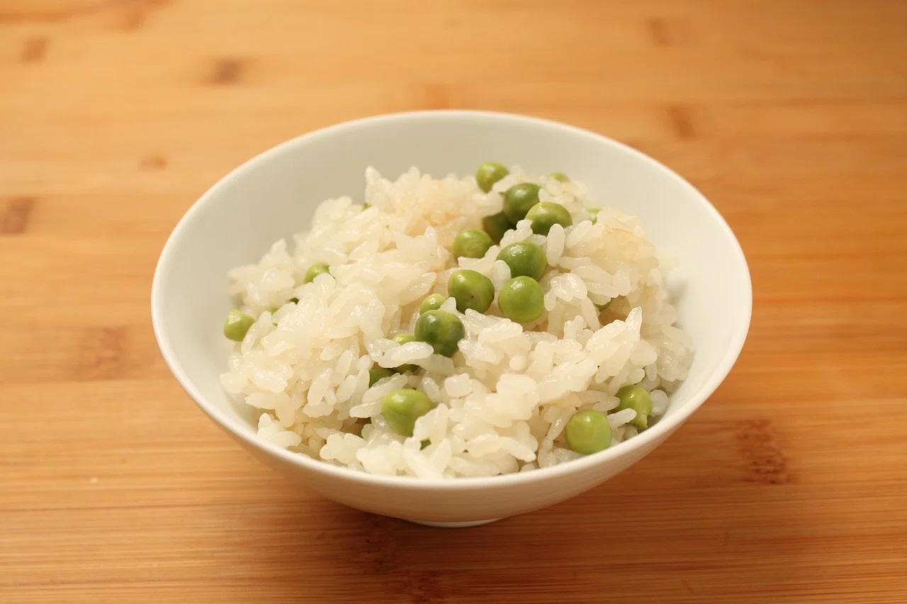 えんどう豆ご飯｜樋口直哉(TravelingFoodLab.)