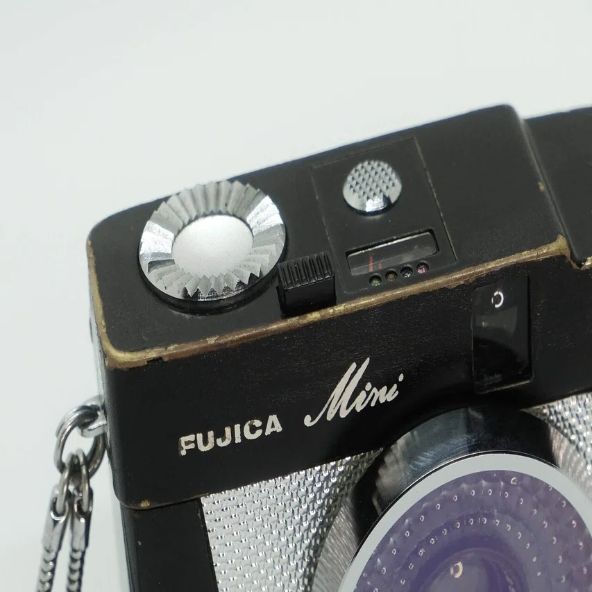 レトロポップカメラ入門 第二話 可愛いだけじゃない！ 「FUJICA mini 