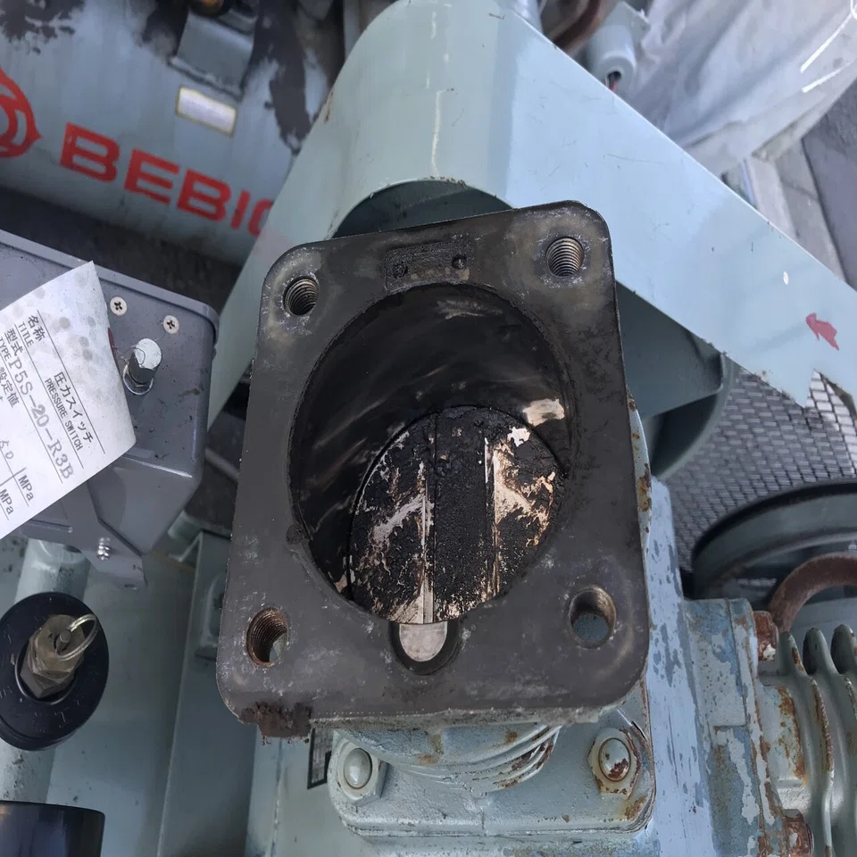 コンプレッサー】日立ベビコンオーバーホール修理 3.7P-9.5V 不良の 