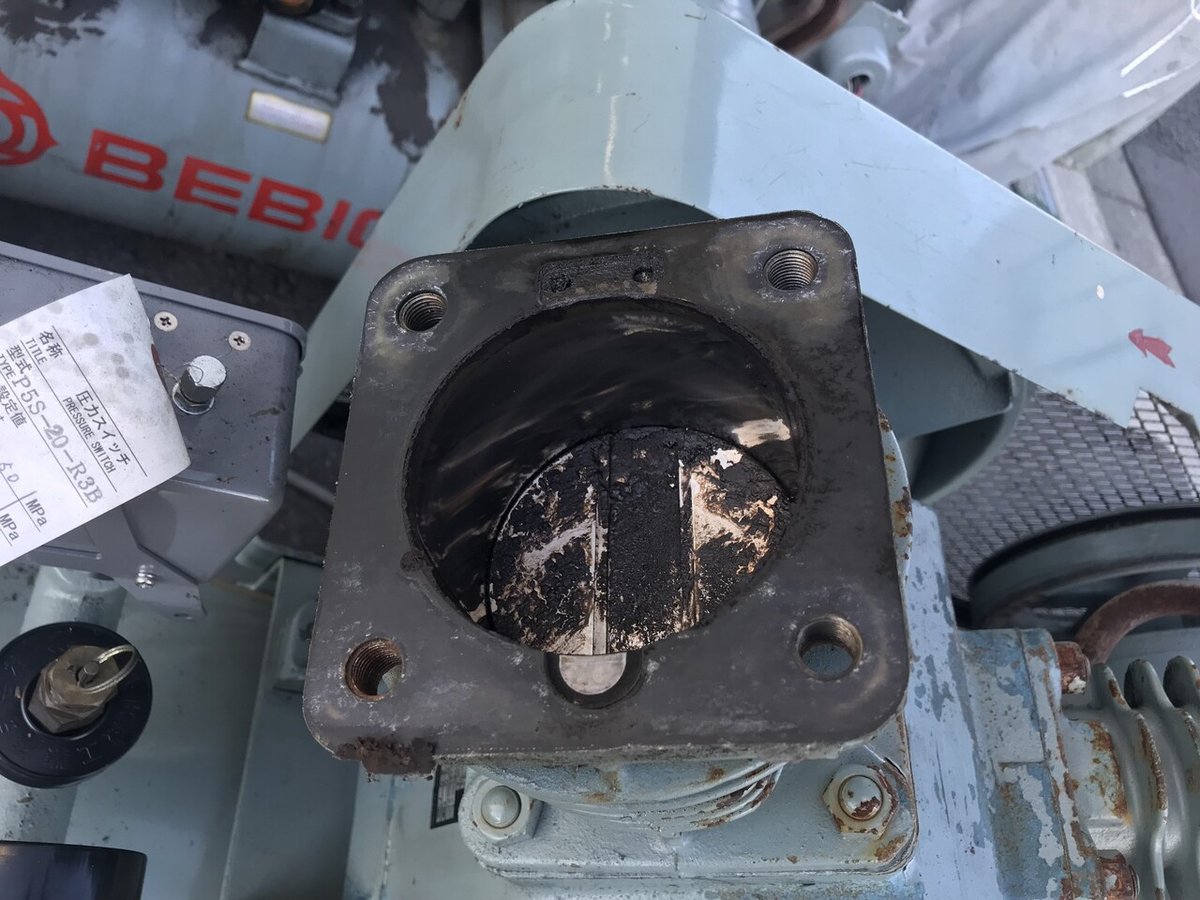 コンプレッサー】日立ベビコンオーバーホール修理 3.7P-9.5V 不良の  