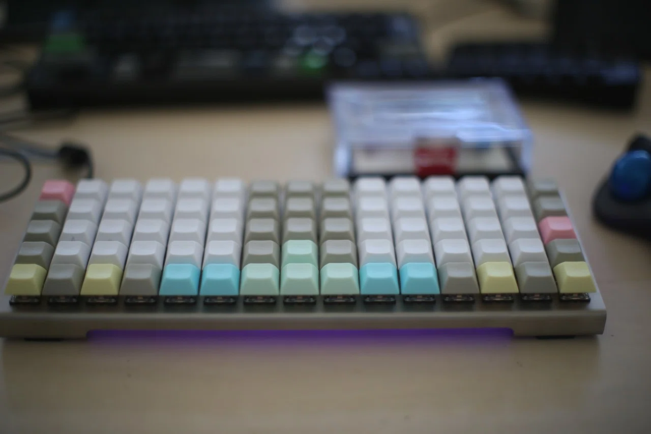キーボード XD75を組み立てる｜huaaNOTE
