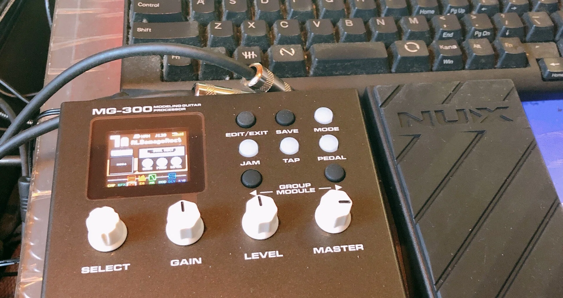 NUX MG-300の罠（USBケーブル）｜グレッチ兄さん