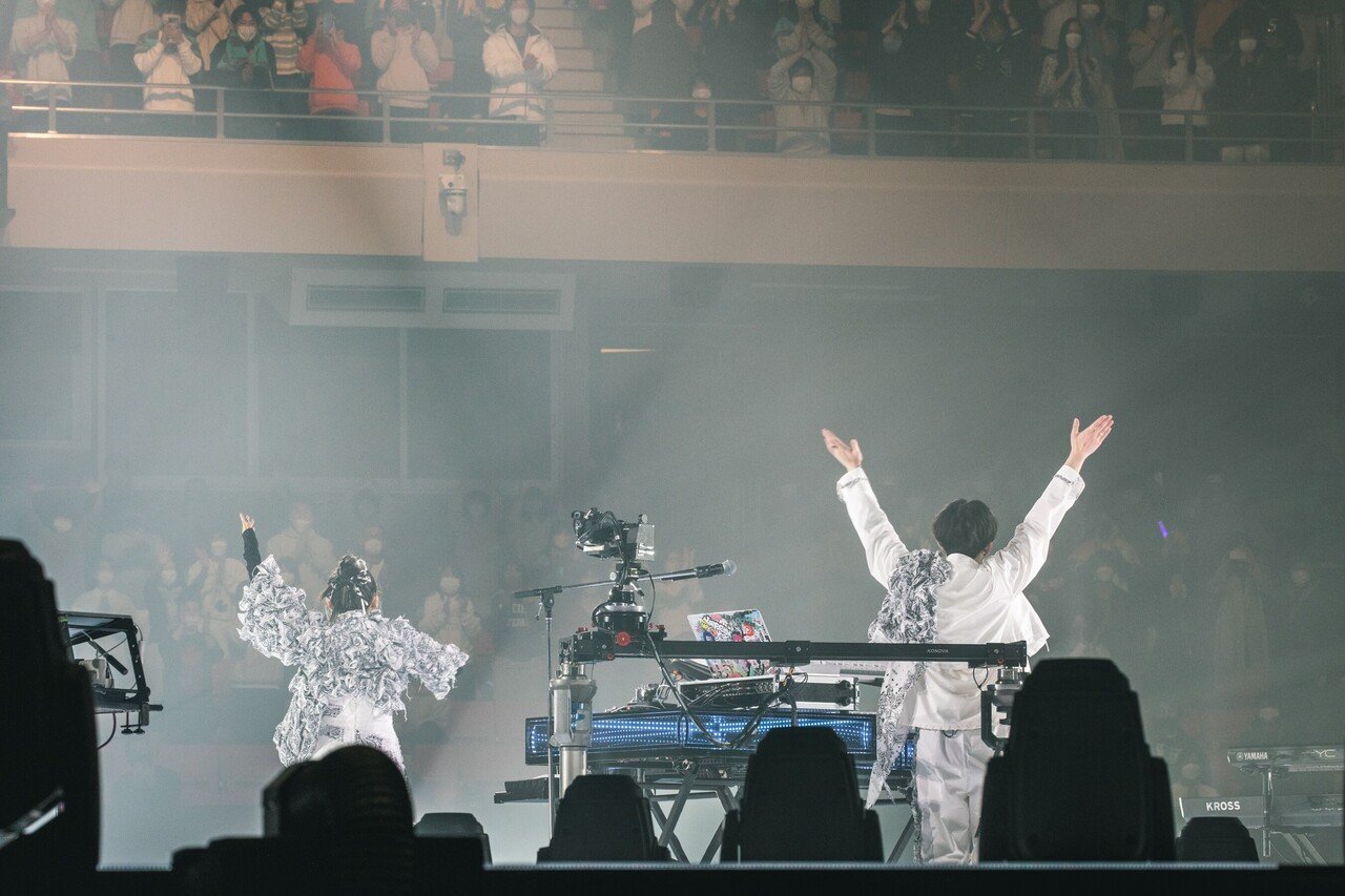 はじめまして、大好きな音楽へ〜 YOASOBI武道館ライブ『NICE TO