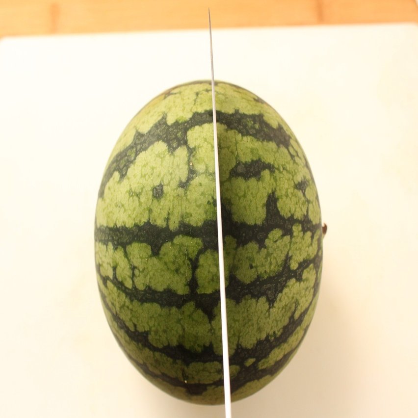 すいかの切り方 種が気にならないコツ 樋口直哉 Travelingfoodlab Note