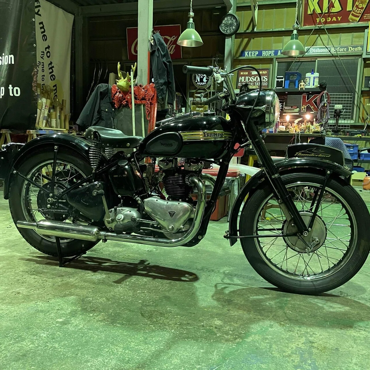 1954トライアンフ純正rigidについていたリプフェンダー