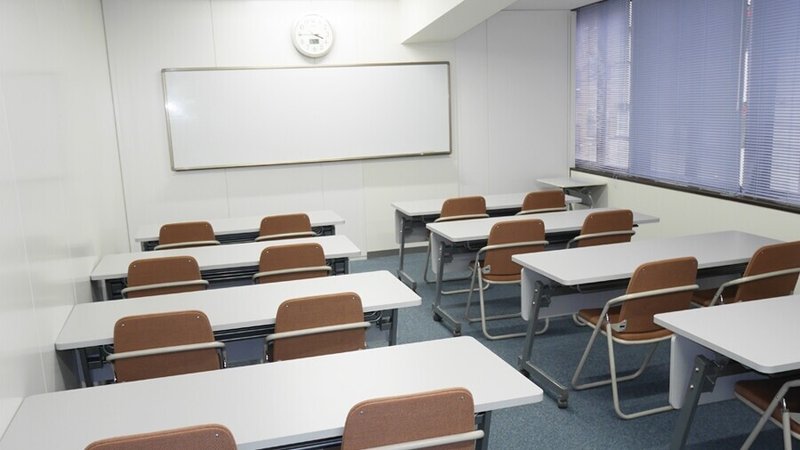 富士学院_中講義室
