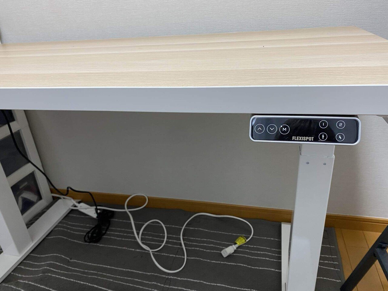 昇降デスクを購入して、IKEAの天板と組み合わせた(flexispot 昇降デスクを購入して、IKEAの天板と組み合わせた(flexispot