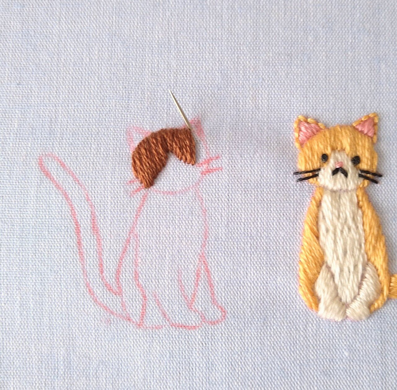 猫(ねこ)壁掛け刺繍シルク芸術作品アート　この絵は緻密な模様と上品な柄です。 かわいい猫刺繡】アートに猫が入り込んだ!?・MINAMI| オレンジ