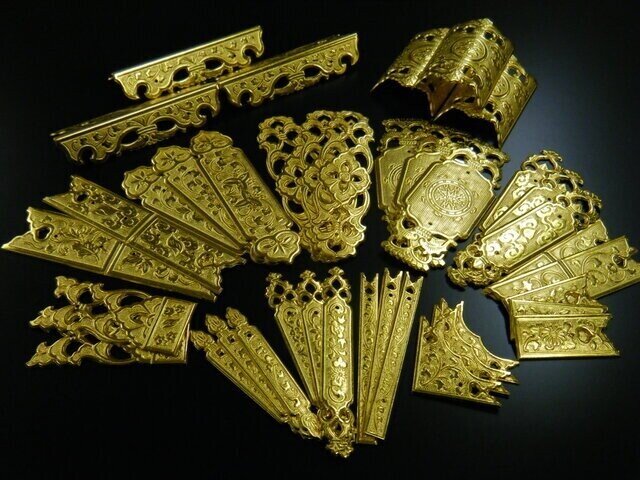 奈良時代から受け継がれる煌めきを暮らしに。飾る力が心を明るく 奈良時代から受け継がれる煌めきを暮らしに。飾る力が心を明るく
