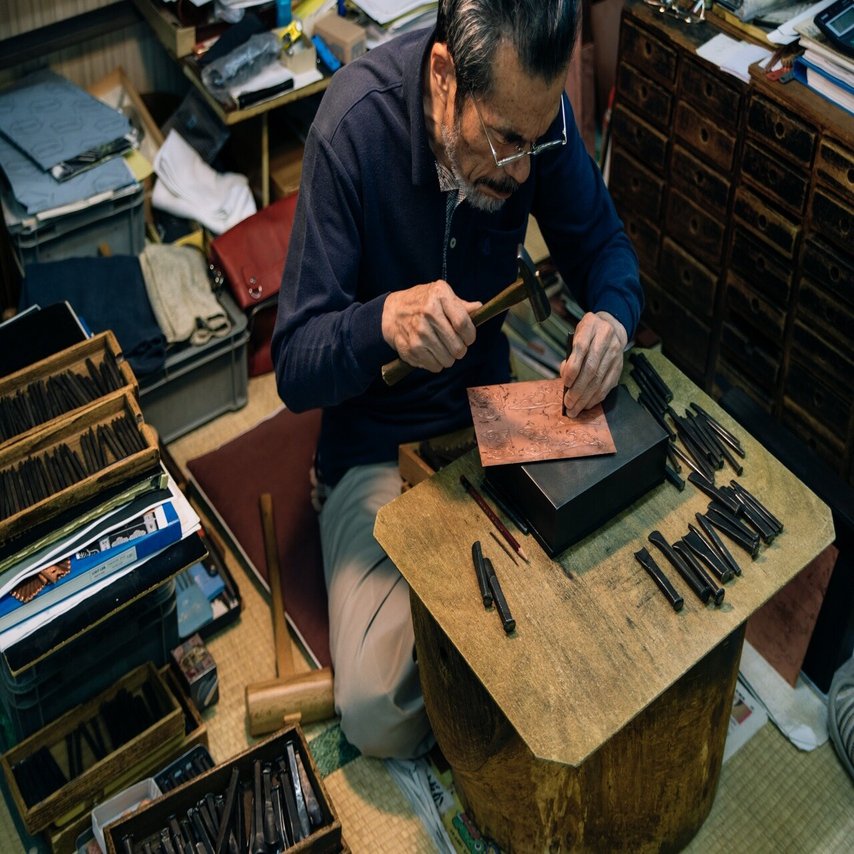 奈良時代から受け継がれる煌めきを暮らしに。飾る力が心を明るく