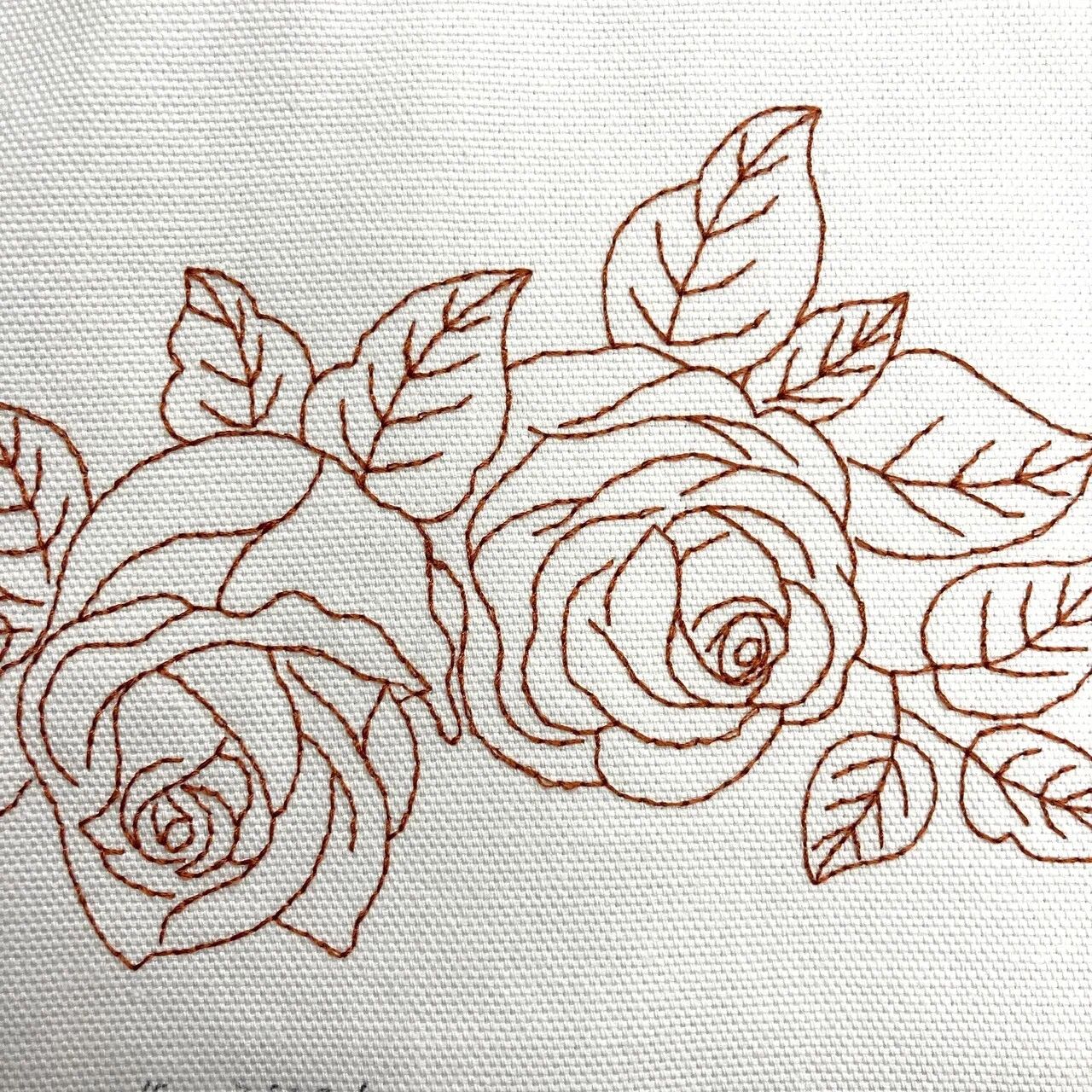 花柄の刺繍が全部同じに見えてしまう・・・これを見れば180度変わり 