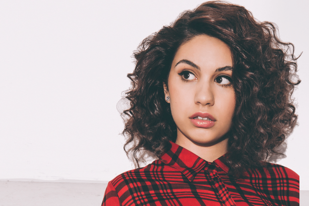 アレッシア・カーラ直筆サイン入り超大型写真…Alessia Cara… 全ての アレッシア・カーラ直筆サイン入り超大型写真…Alessia