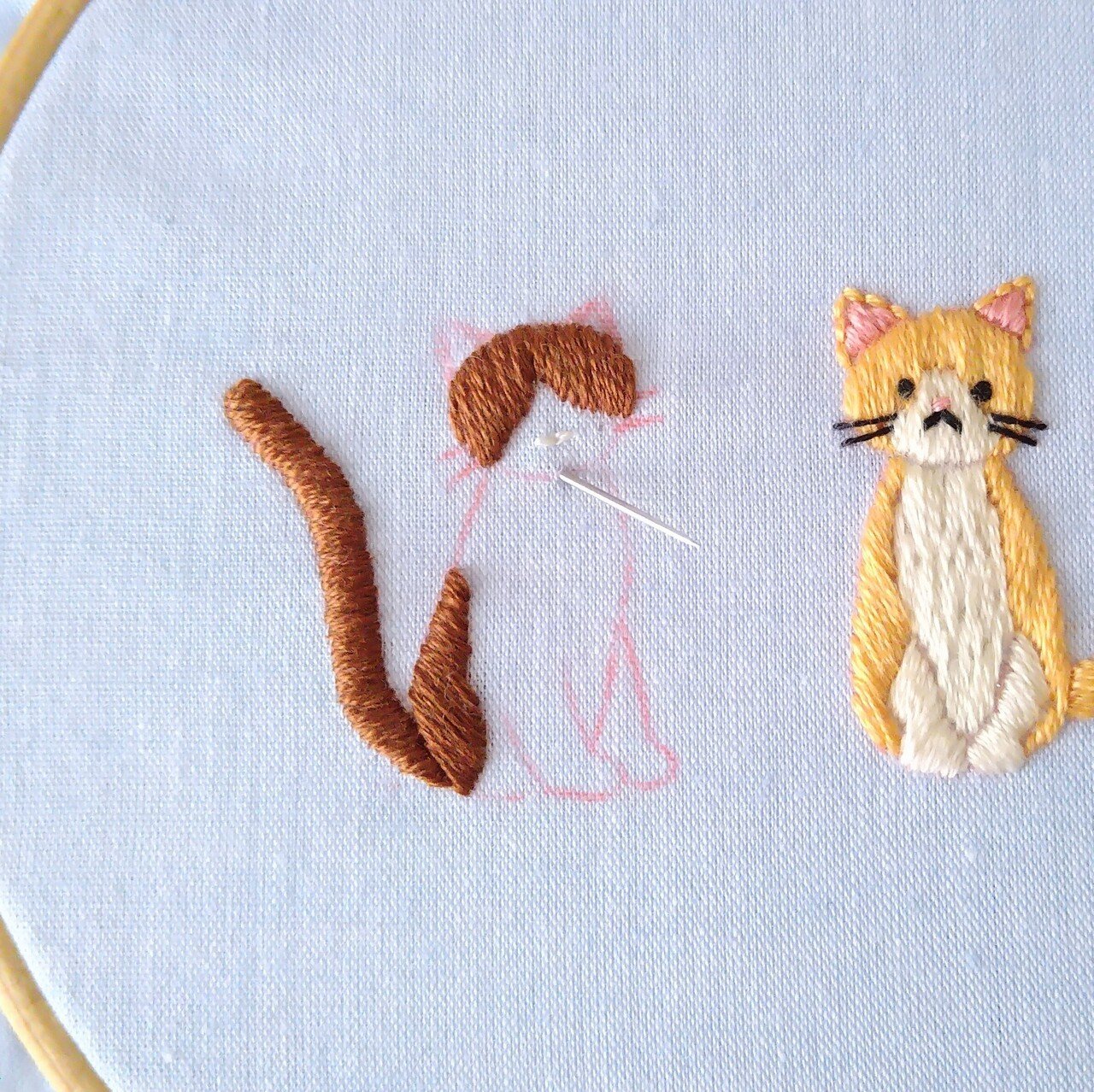 猫(ねこ)壁掛け刺繍シルク芸術作品アート　この絵は緻密な模様と上品な柄です。 🔅 Konekono Kitsune's web page will now open🌱 You can