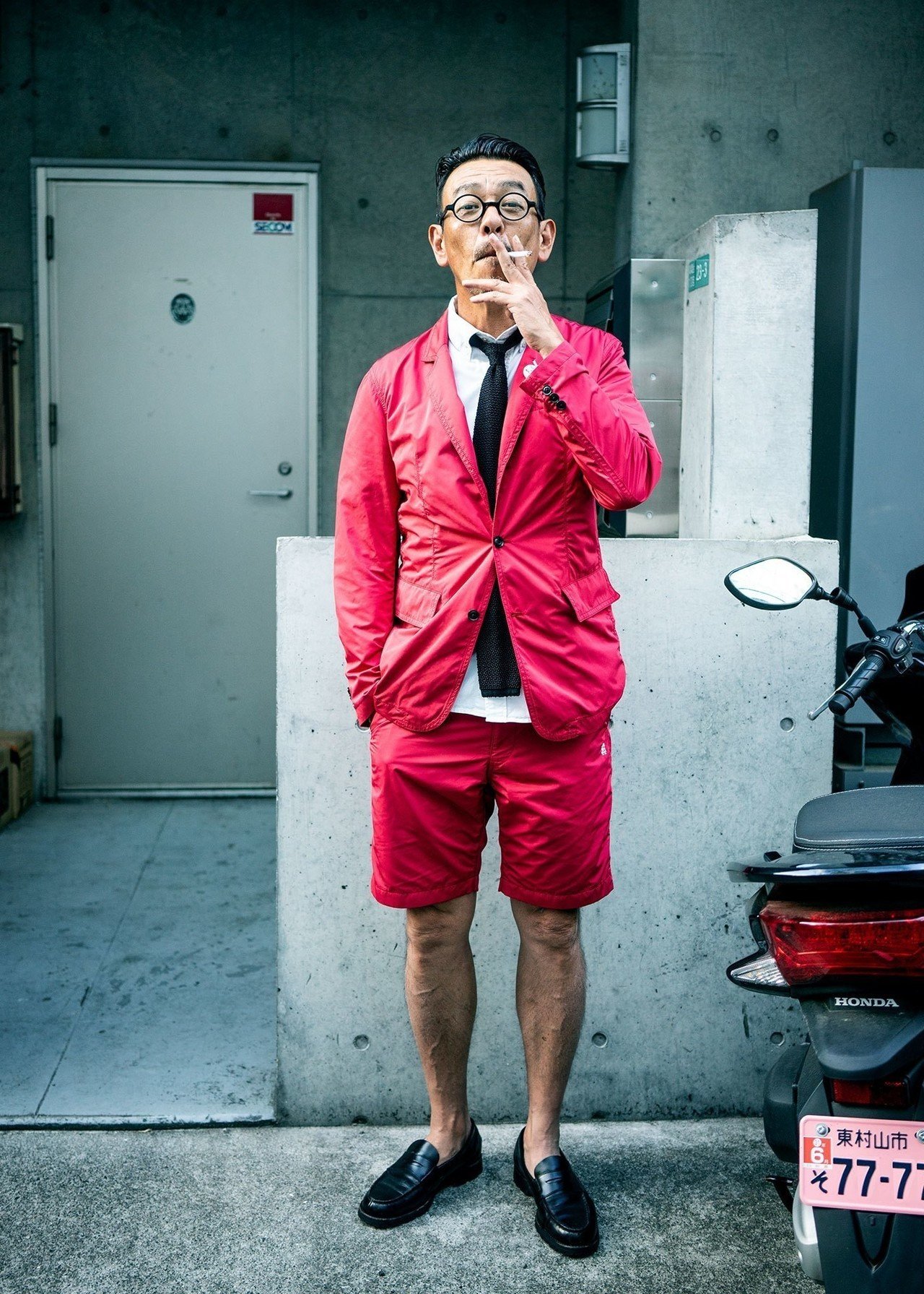 赤い人 1989年 ZX 仮面ライダー 赤と銀 フィギュア - メルカリ