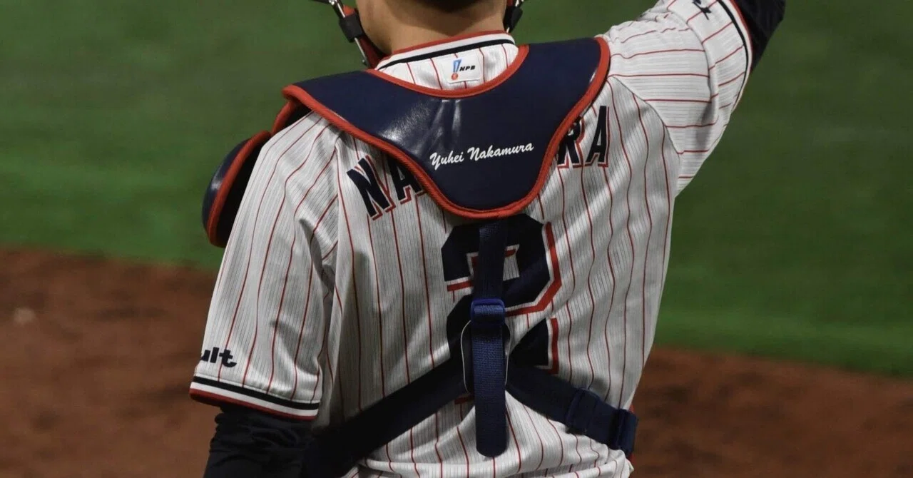 新たな歴史を刻む背番号は、中村悠平とともにある｜田村あゆみ