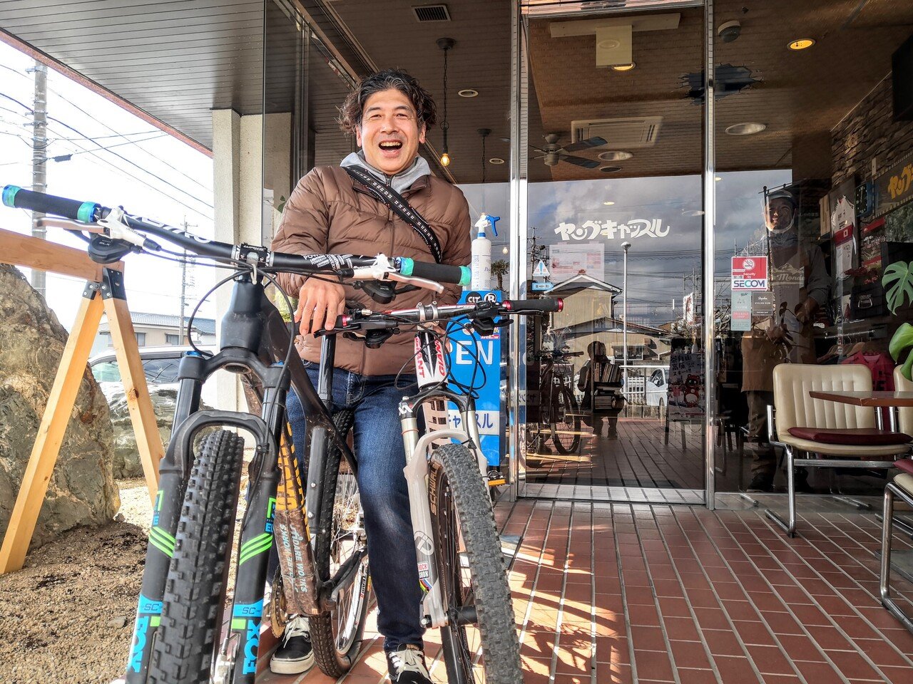 マウンテンバイクを寄付していただきました Hatch Note