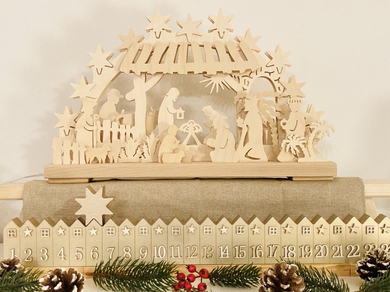 予約販売本 ドイツ製 ザイフェン エルツ 木彫りの置物 クリスマス