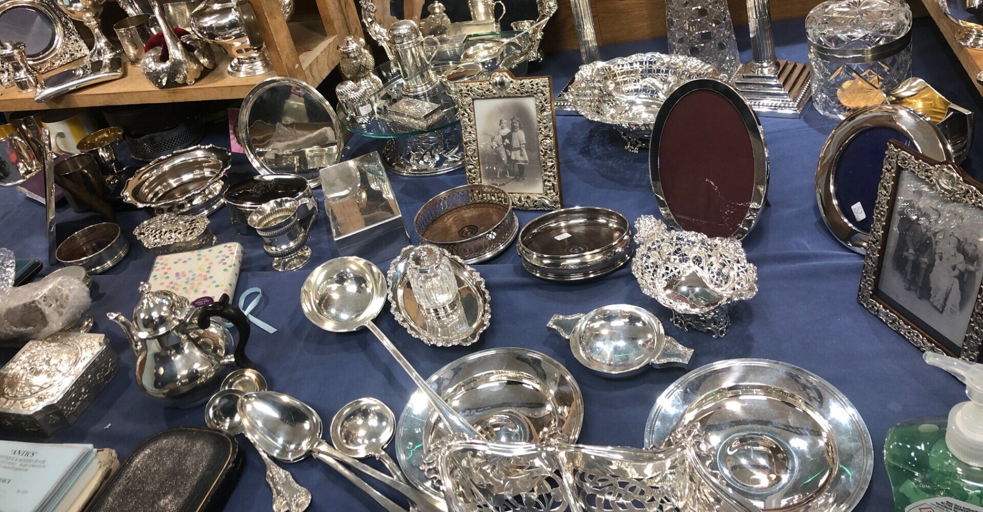 9 アンティークマーケットは交渉と交流の場｜notelondoner