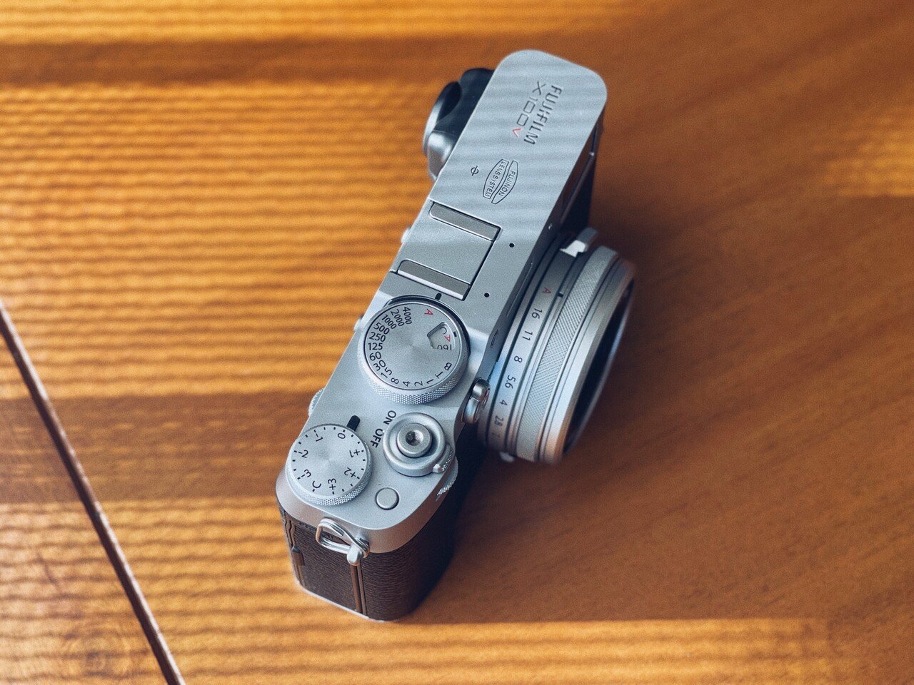 FUJIFILM X100v 綺麗に使っていました！ - デジタルカメラ