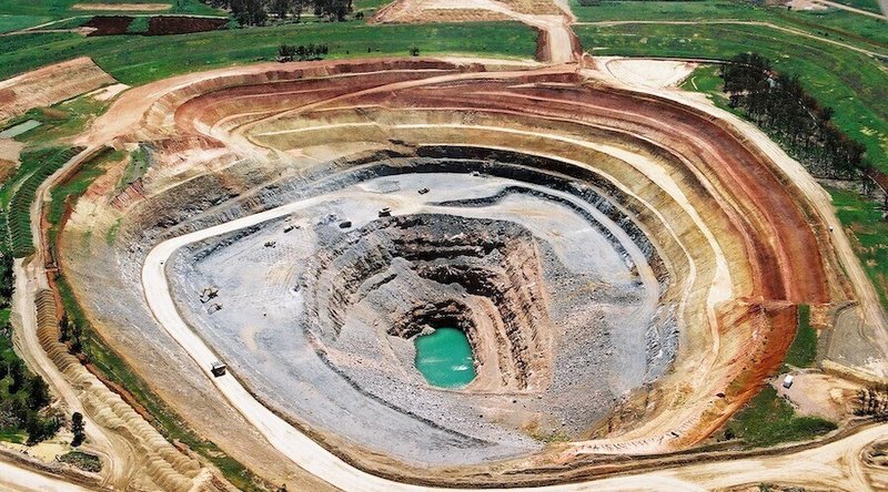 リチウム鉱山