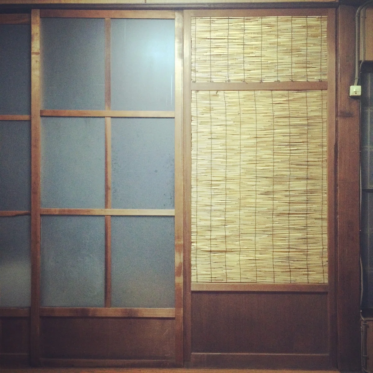 希少！美品！おしゃれな古民家に♪ 簾戸 夏用 襖 障子 建具 (濃色)