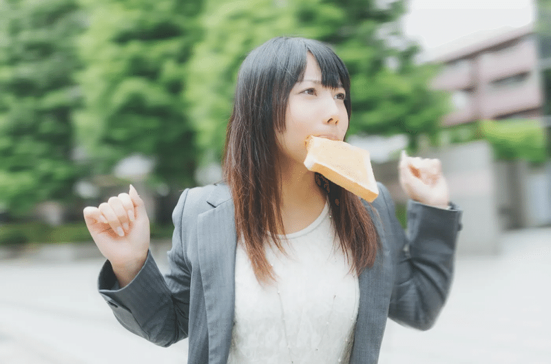 食パン　女性