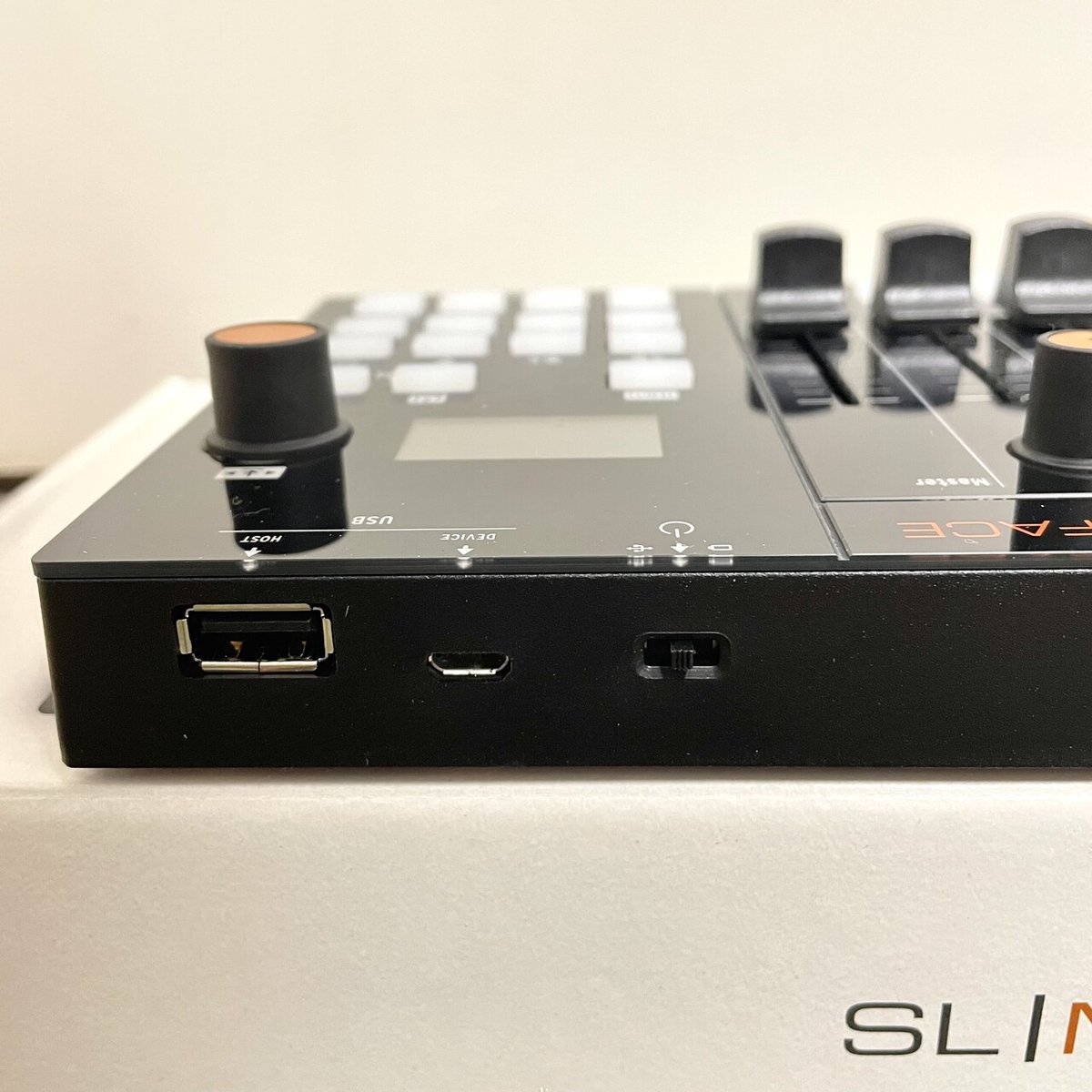 小さいのに多機能!? MIDIコントローラー「SL Mixface」を使っ