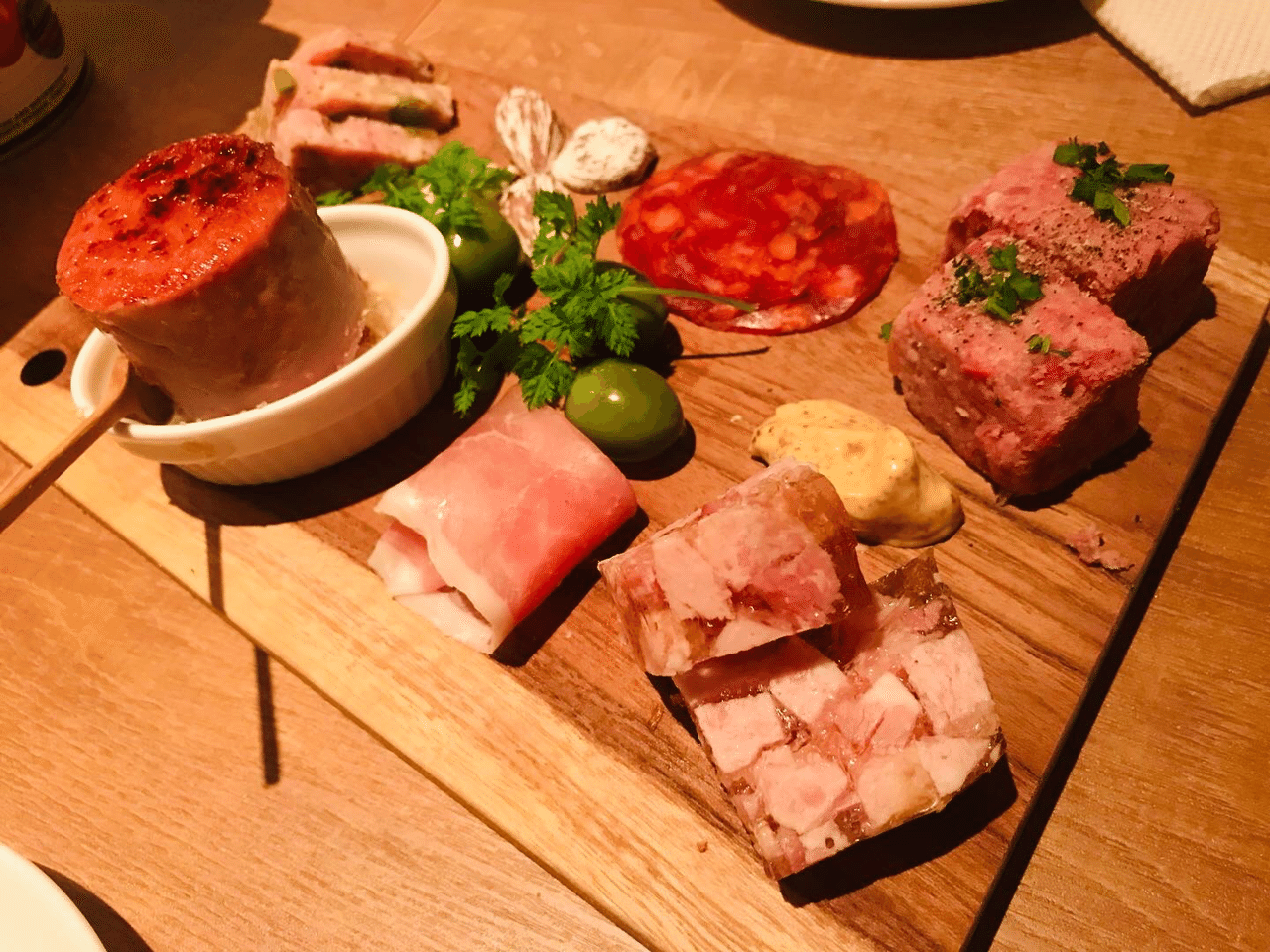 レストラン 新宿 西口地下のオシャレなワイン酒場 ぽん Note