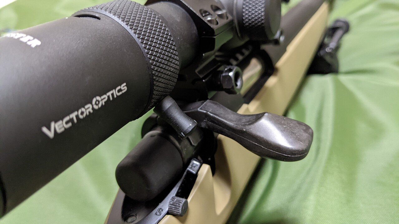 VSR-10とマウントベースとショートスコープ｜霧島みけ