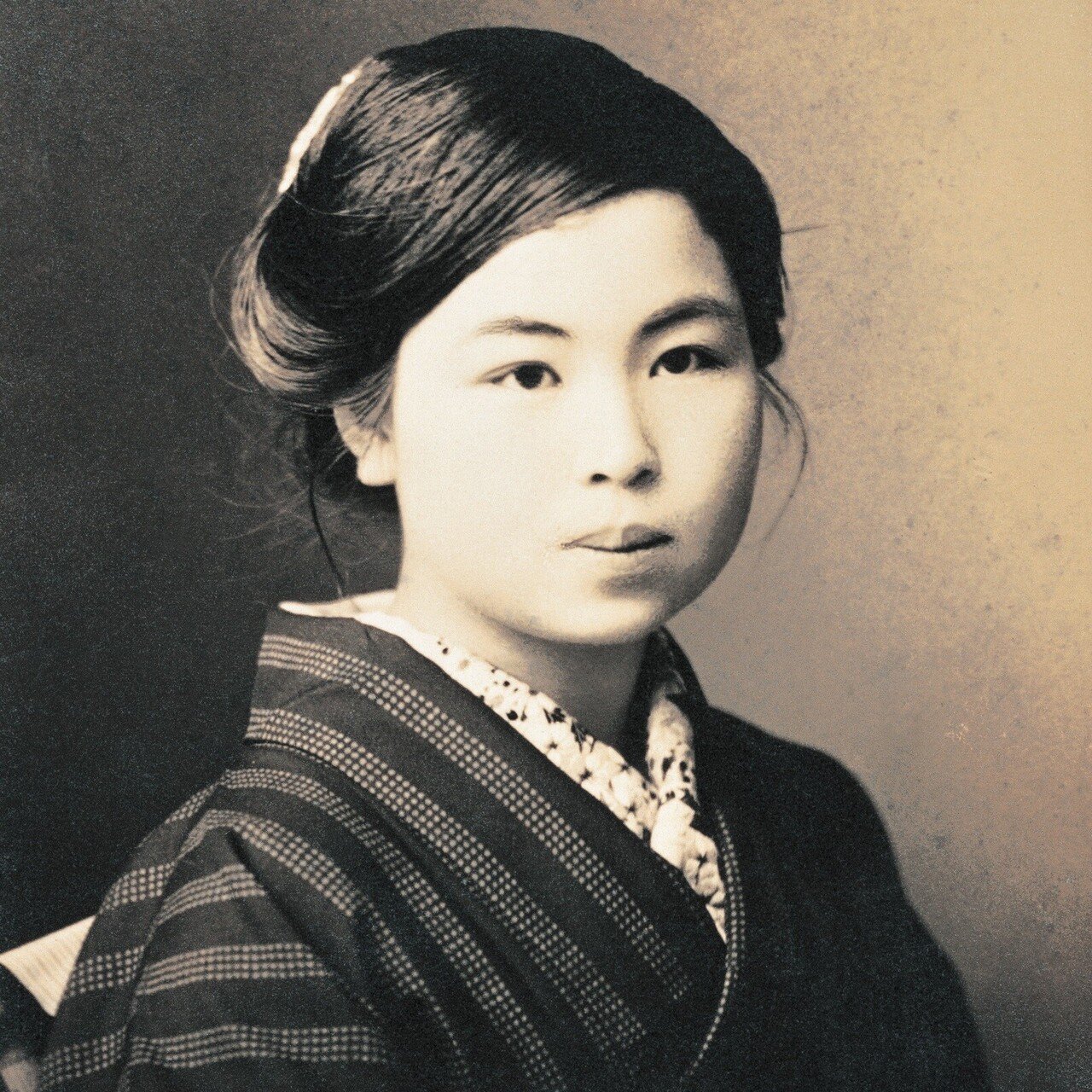 金子みすゞ 26歳で逝った幻の童謡詩人 矢崎節夫 100周年記念企画 金子みすゞ 26歳で逝った幻の童謡詩人 矢崎節夫 100周年記念企画