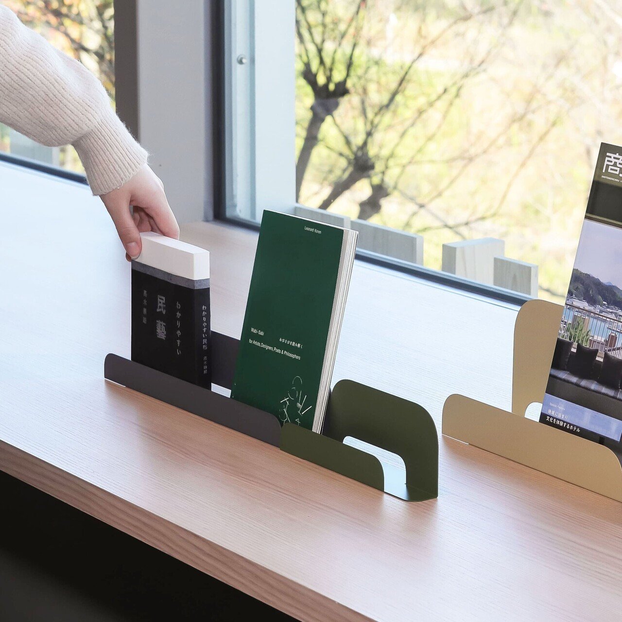 続・ブックエンド難民に届けたい 「直角＋1面の本立て」の話｜山下