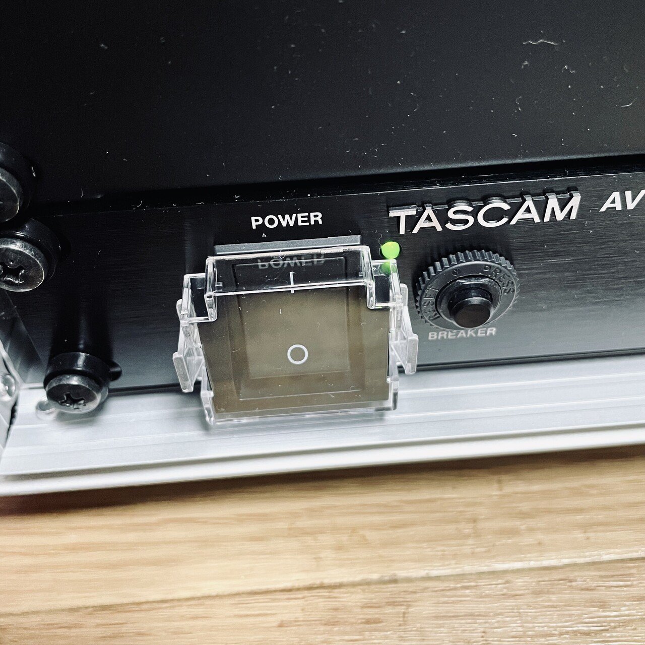 TASCAM AV-P250 ラックマウント電源タップ パワーディストリビューター「AV-P250」が僕にもたらしてくれたモノ