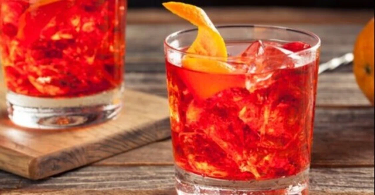 世界中で楽しまれているカンパリカクテルの代名詞！【NEGRONI 