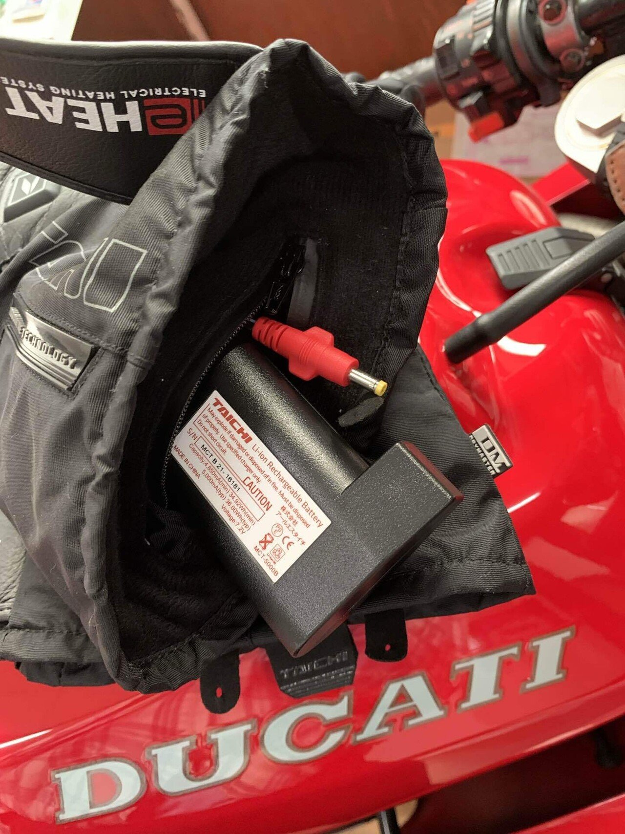 電熱グローブのみ つくれる / TAICHI RST643 電熱グローブ M 電熱グローブのみ つくれる / TAICHI RST643 電熱グローブ M