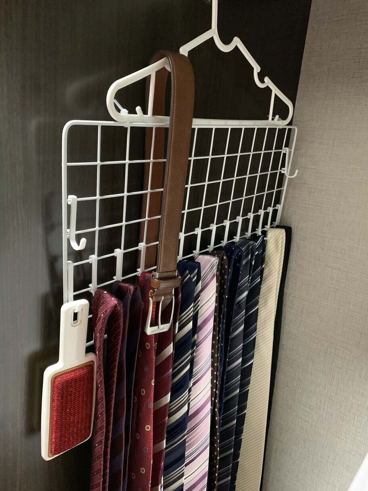 やっとたどり着いた ネクタイ収納の正解 100均アイテム4種で作れる収納 グッズが神すぎる件 塩辛いか乃 当たり前を疑うアラフィフ主婦ライター Note やっとたどり着いた ネクタイ収納の正解 100均アイテム4種で作れる収納 グッズが神すぎる件 塩辛いか乃 当たり前を疑うアラフィフ主婦ライター Note