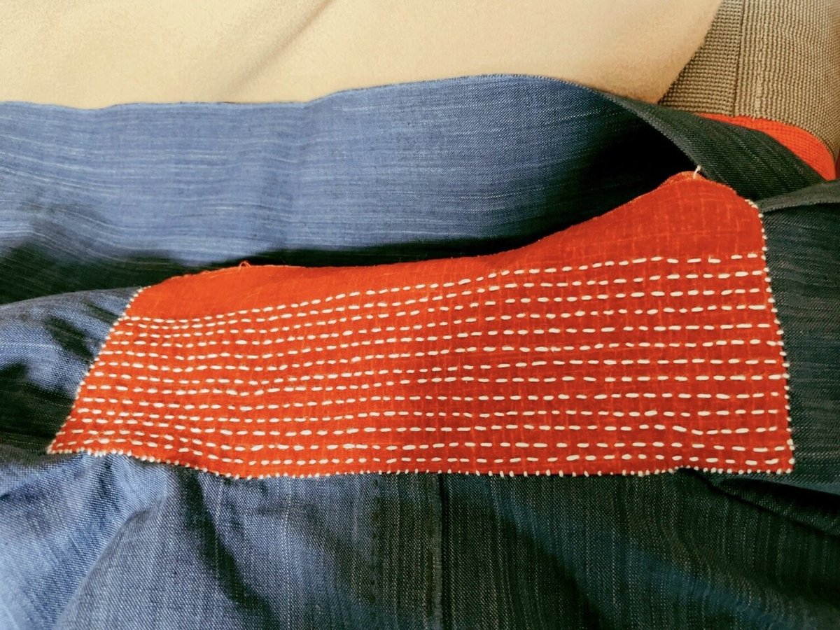 アイヌ着物　切り伏せ刺繍 91v7inLks8L._UF350,350_QL50_.jpg