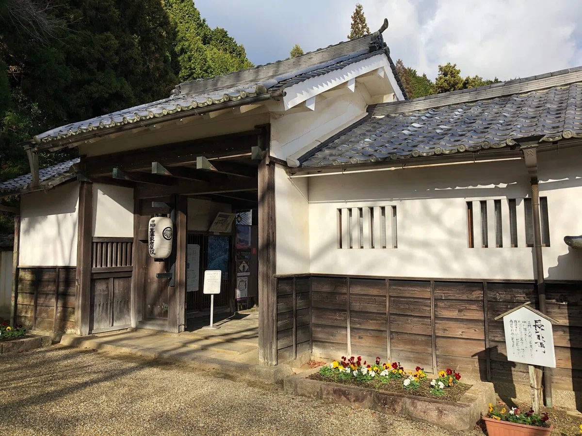 家老屋敷長屋門_柳生街道