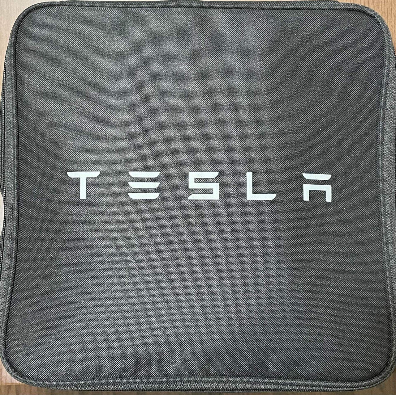 テスラ】 モバイルコネクタで簡単!! 家庭電源で充電しよう! 投資