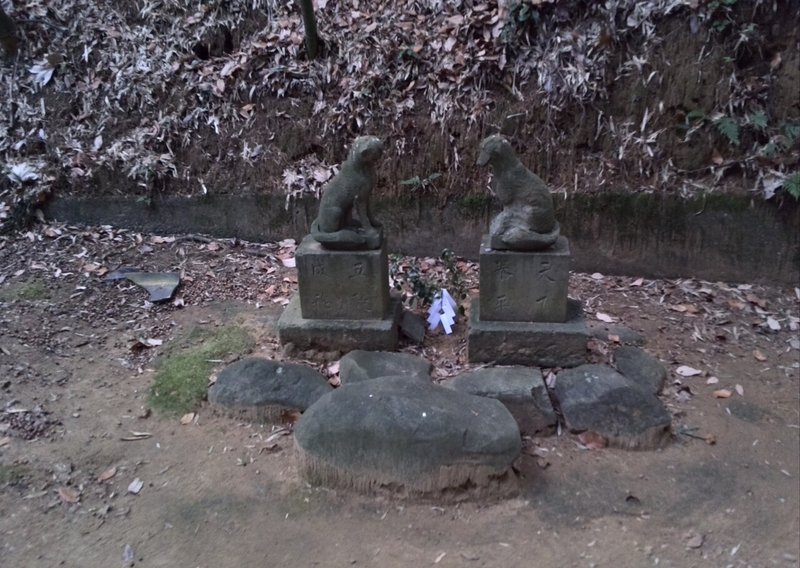 九朗明神社への道8_九朗明神社_左面