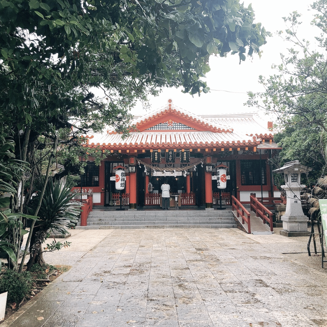 初詣 成功者はなぜ神社に参拝するのか 考えてみました Realize 壁紙インテリア雑貨 ワークショップ Note