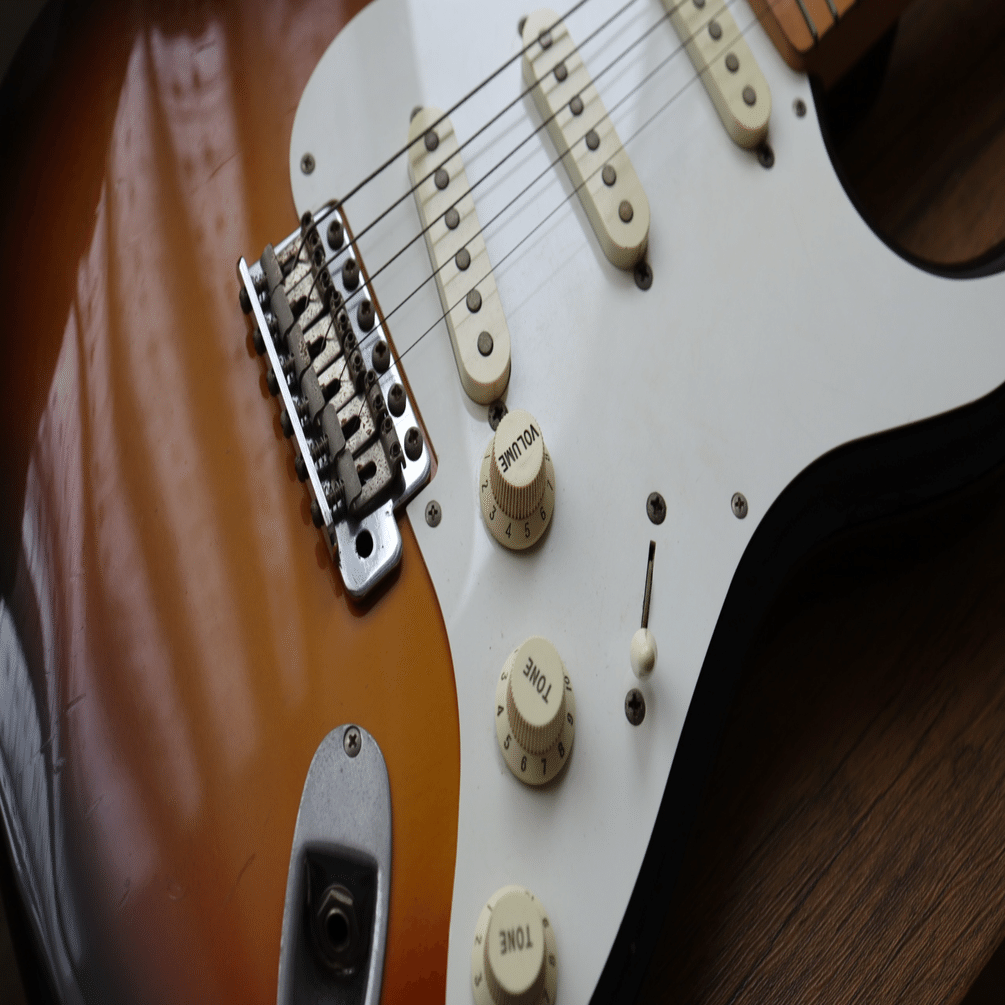 ジャパンヴィンテージ　Squier ストラト　日本製　(ネックを外して発送) ジャパンヴィンテージ Squier ストラト 日本製 (ネックを外して発送