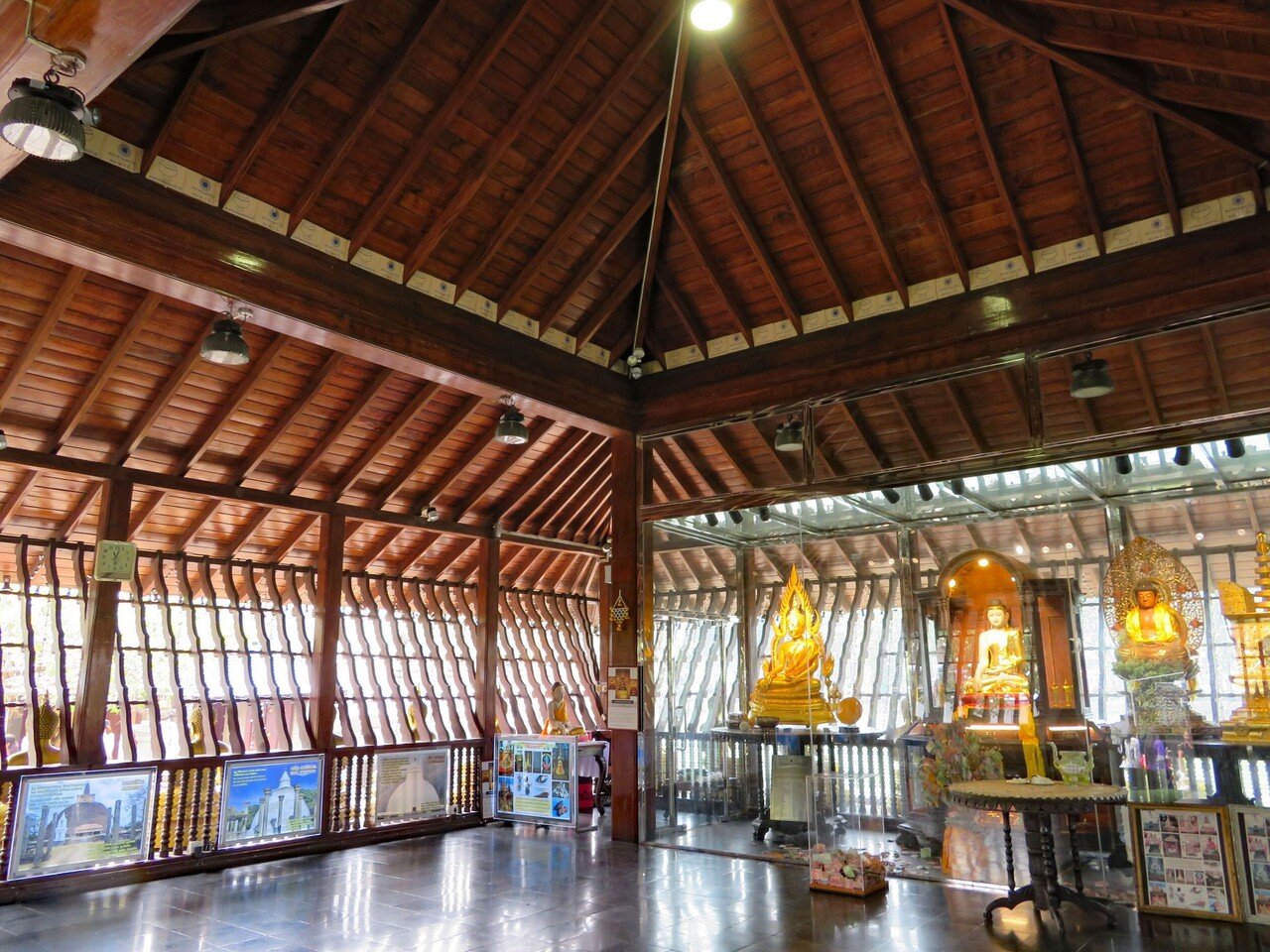建築】内か？ 外か？ それが問題だ／ジェフリー・バワの建築