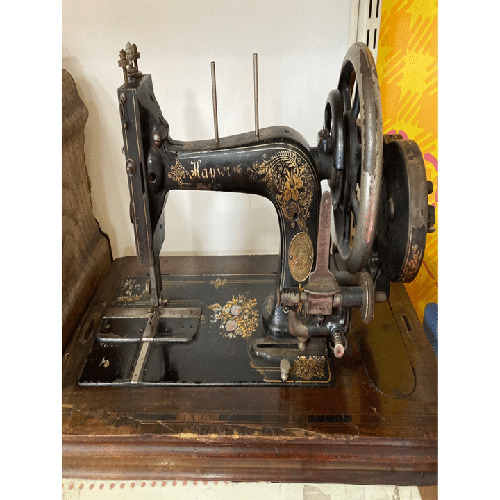 ミシンの豆知識]ミシンの歴史 - ソーイングスクエア