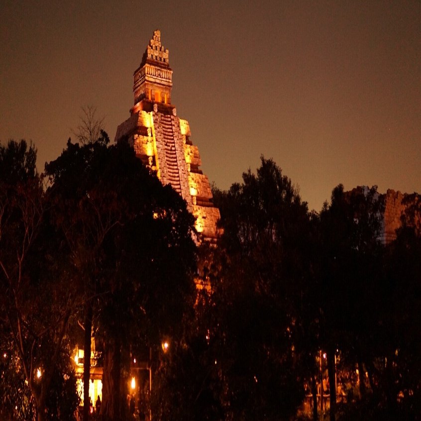 インディ・ジョーンズ®・アドベンチャー： クリスタルスカルの魔宮